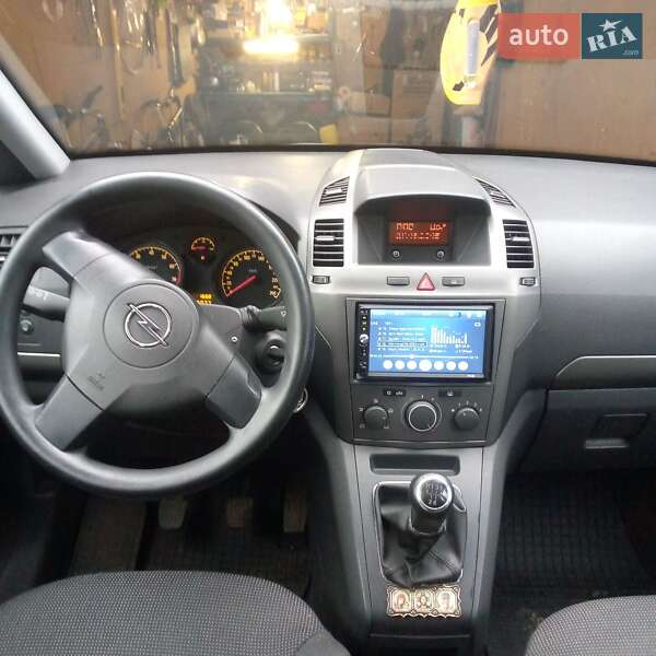Мінівен Opel Zafira 2005 в Ніжині