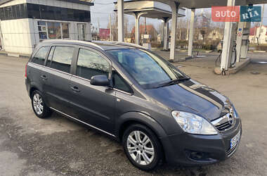 Мінівен Opel Zafira 2011 в Чернівцях