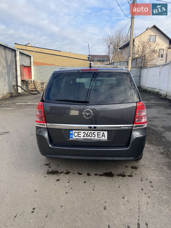 Минивэн Opel Zafira 2011 в Черновцах