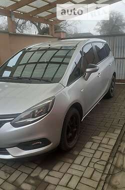 Минивэн Opel Zafira 2016 в Ужгороде