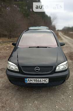 Минивэн Opel Zafira 2002 в Коростышеве