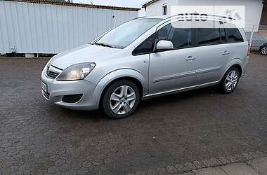 Минивэн Opel Zafira 2012 в Мукачево
