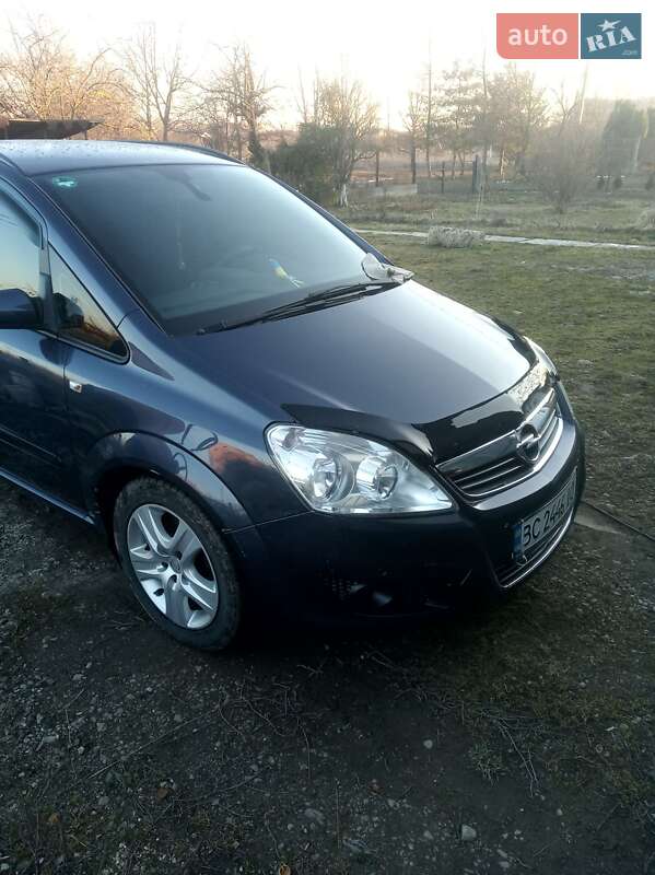 Мінівен Opel Zafira 2008 в Стрию
