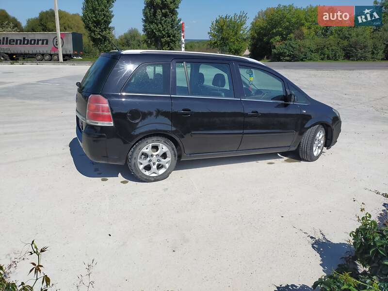 Минивэн Opel Zafira 2005 в Каменец-Подольском