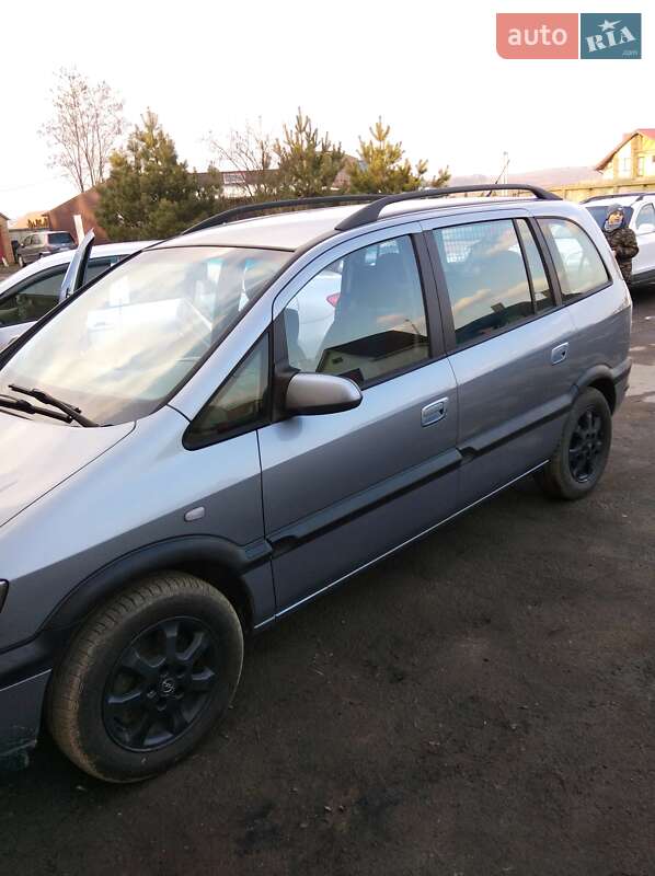 Opel Zafira 2003