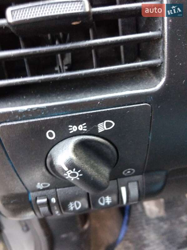 Мінівен Opel Zafira 2003 в Рівному