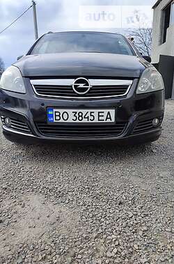 Минивэн Opel Zafira 2007 в Бучаче