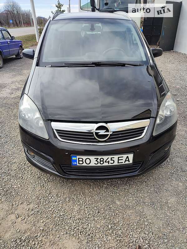 Минивэн Opel Zafira 2007 в Бучаче