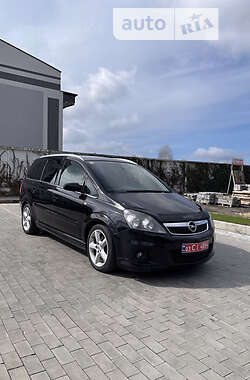 Минивэн Opel Zafira 2008 в 