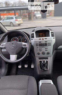Минивэн Opel Zafira 2008 в 