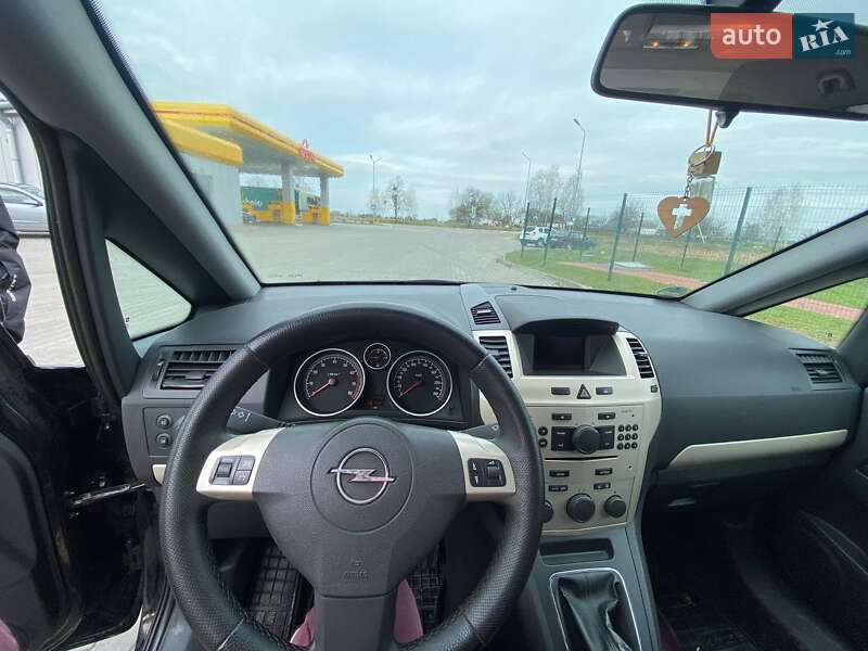 Минивэн Opel Zafira 2009 в Луцке фото 4 Минивэн Opel Zafira 2009 в Луцке