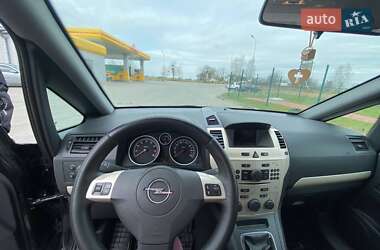 Минивэн Opel Zafira 2009 в 