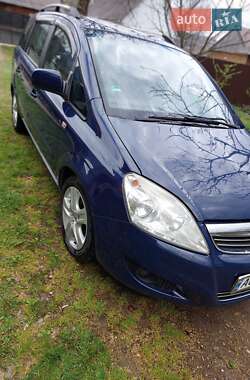 Минивэн Opel Zafira 2008 в 