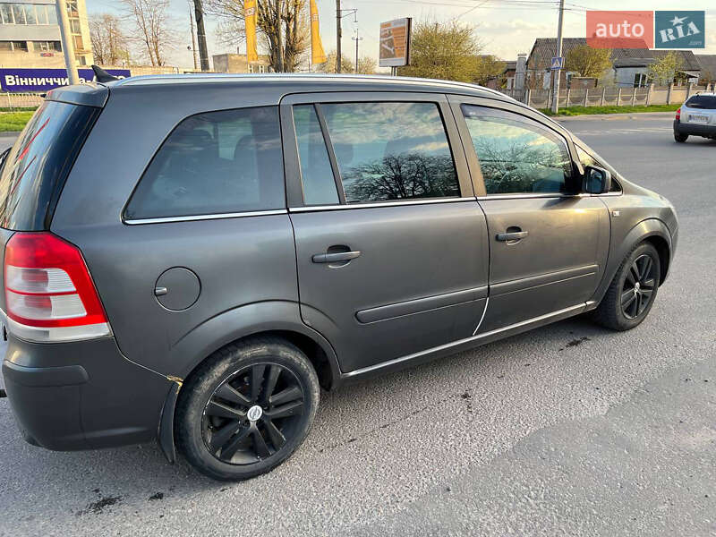 Мінівен Opel Zafira 2010 в Вінниці