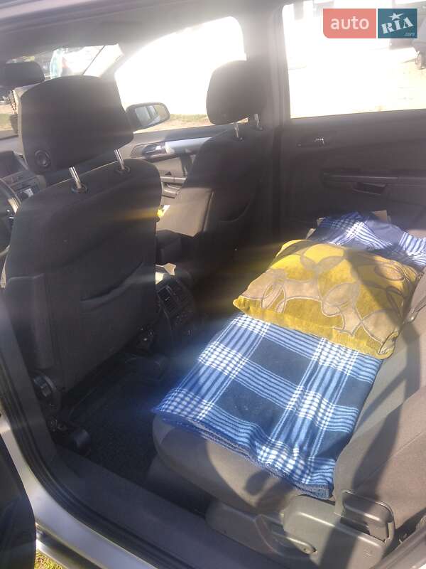 Мінівен Opel Zafira 2007 в Запоріжжі