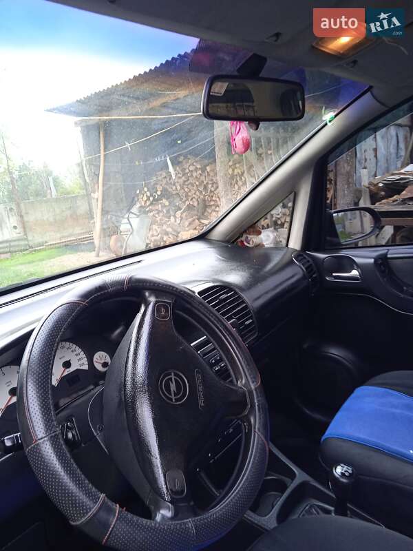 Минивэн Opel Zafira 2001 в Львове