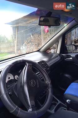 Минивэн Opel Zafira 2001 в 