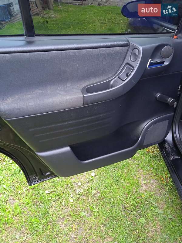 Минивэн Opel Zafira 2001 в Львове