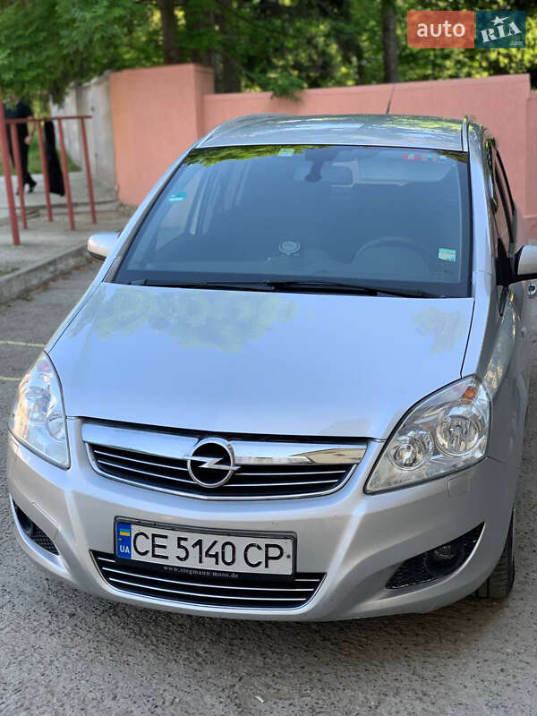 Минивэн Opel Zafira 2008 в Черновцах