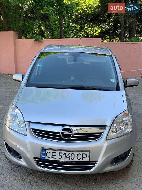 Минивэн Opel Zafira 2008 в Черновцах