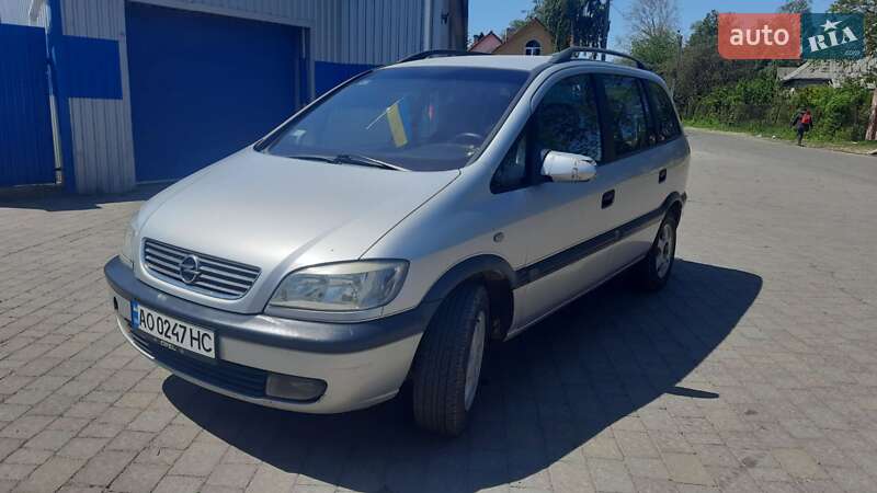 Минивэн Opel Zafira 2001 в Мукачево