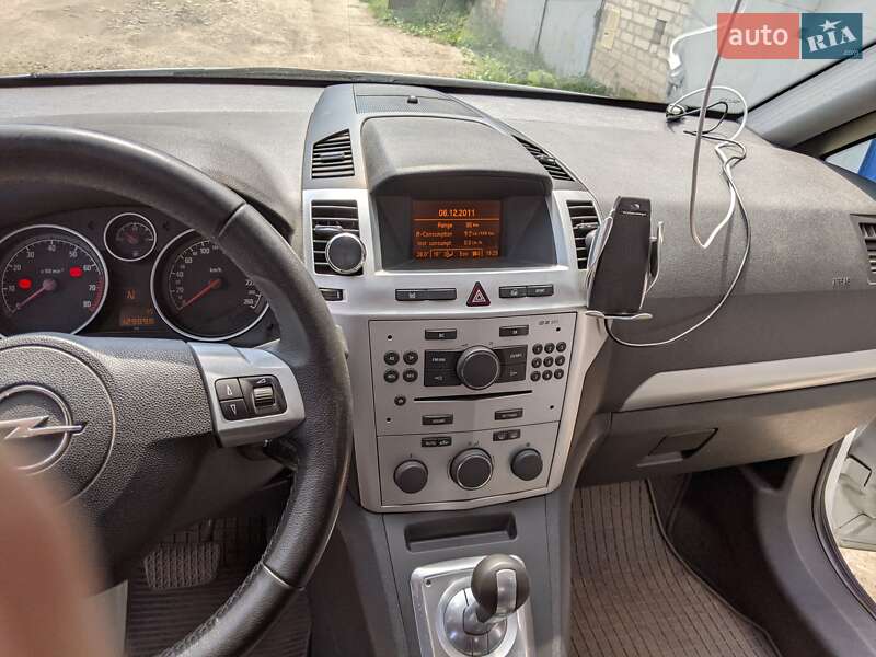 Мінівен Opel Zafira 2012 в Конотопі