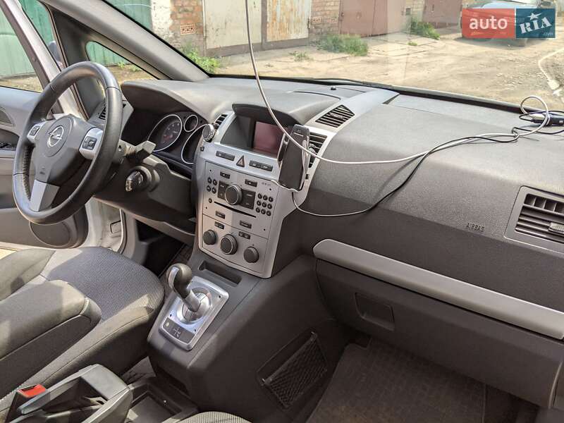 Мінівен Opel Zafira 2012 в Конотопі