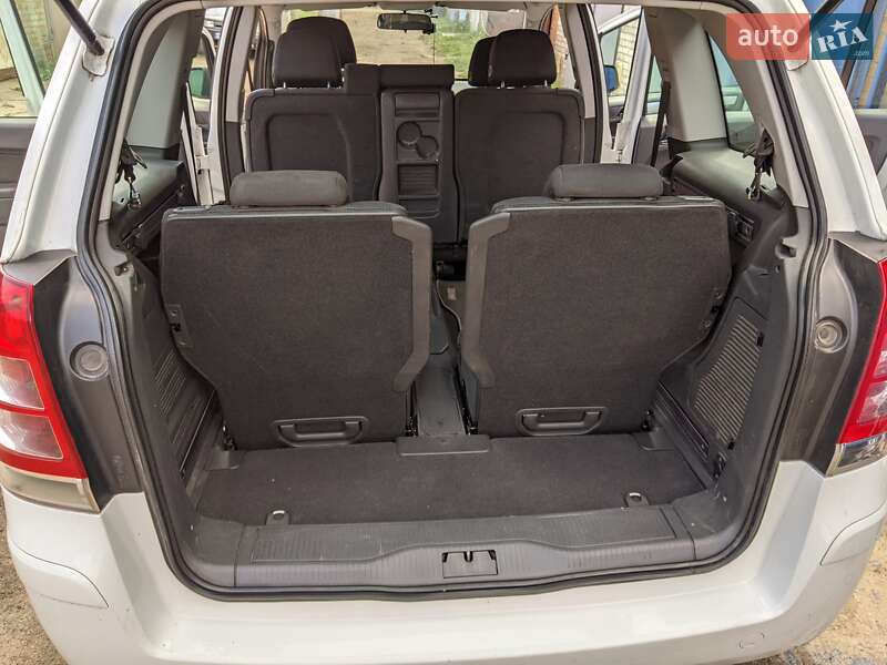 Мінівен Opel Zafira 2012 в Конотопі