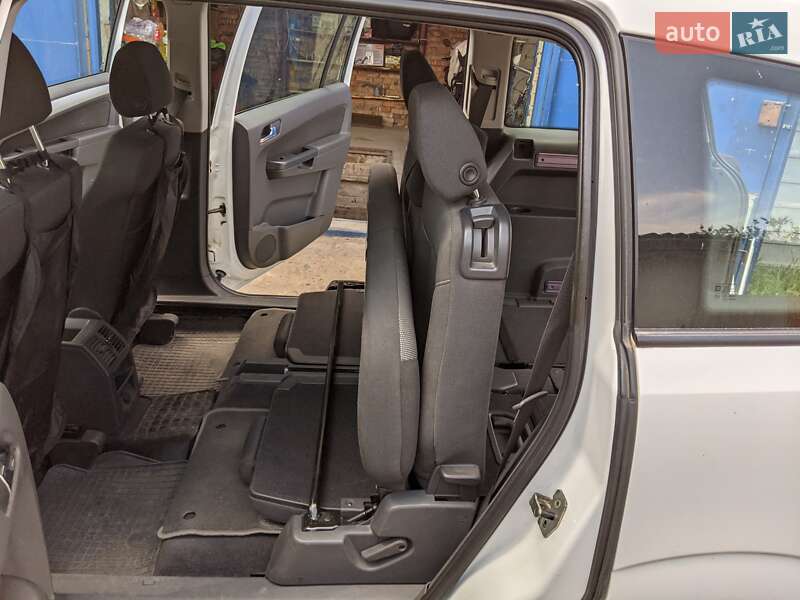 Мінівен Opel Zafira 2012 в Конотопі