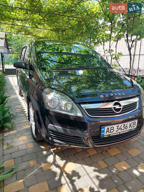 Минивэн Opel Zafira 2007 в Калиновке