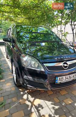 Минивэн Opel Zafira 2007 в Калиновке