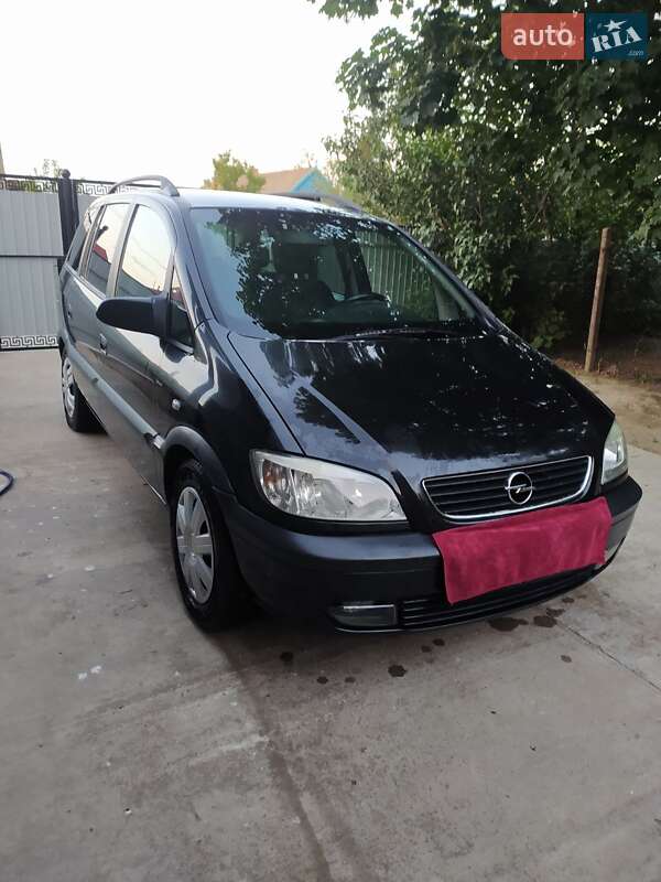 Минивэн Opel Zafira 2001 в Одессе