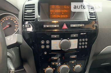 Минивэн Opel Zafira 2011 в 