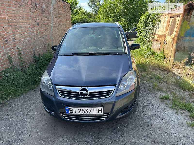 Минивэн Opel Zafira 2009 в Полтаве