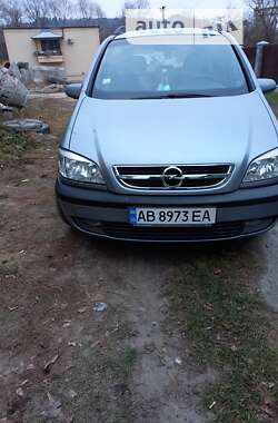 Минивэн Opel Zafira 2003 в Могилев-Подольске