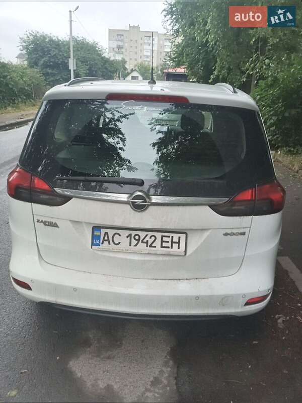 Мінівен Opel Zafira 2014 в Луцьку