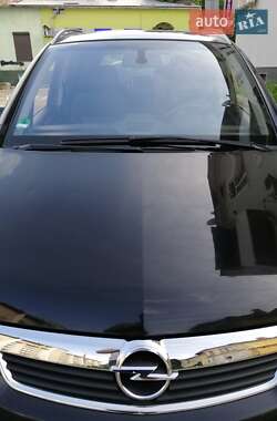 Минивэн Opel Zafira 2005 в 