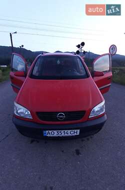 Минивэн Opel Zafira 2001 в Великом Березном