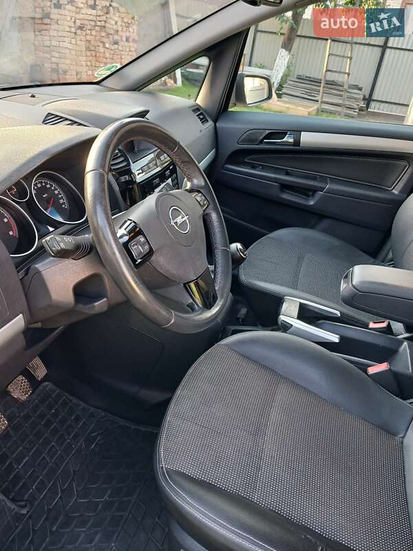 Мінівен Opel Zafira 2009 в Локачах
