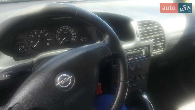 Мінівен Opel Zafira 2005 в Києві