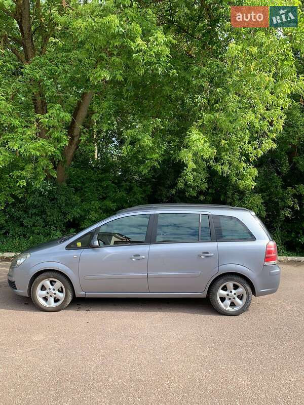Мінівен Opel Zafira 2005 в Радивиліві