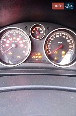 Минивэн Opel Zafira 2009 в 