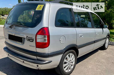 Минивэн Opel Zafira 2003 в Доброславе