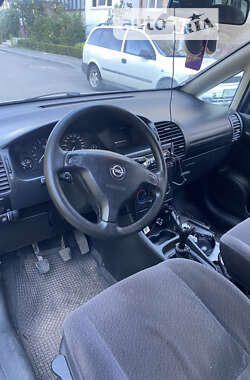Минивэн Opel Zafira 2000 в Виннице