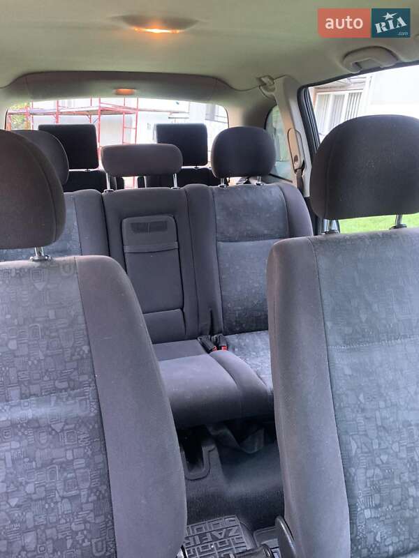 Мінівен Opel Zafira 2000 в Львові