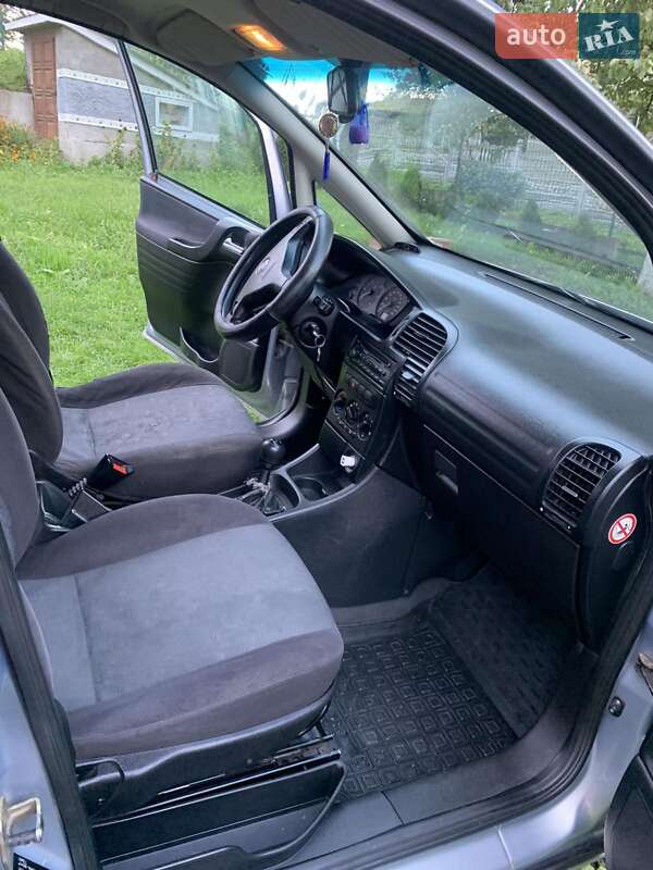 Мінівен Opel Zafira 2000 в Львові