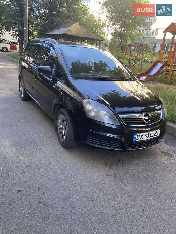 Минивэн Opel Zafira 2005 в Хмельницком