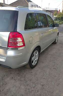 Минивэн Opel Zafira 2010 в Кременчуге