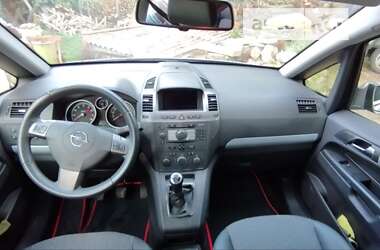 Минивэн Opel Zafira 2007 в 