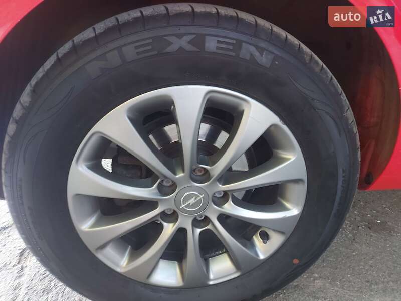 Мінівен Opel Zafira 2010 в Дніпрі